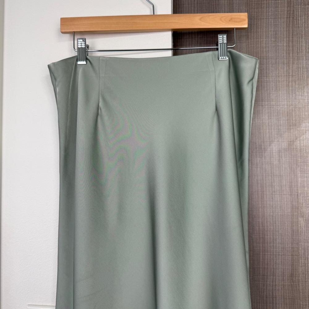 Rue Sophie Artichoke Green Kat Satin Midi Skirt Size Large - Picture 8 of 12